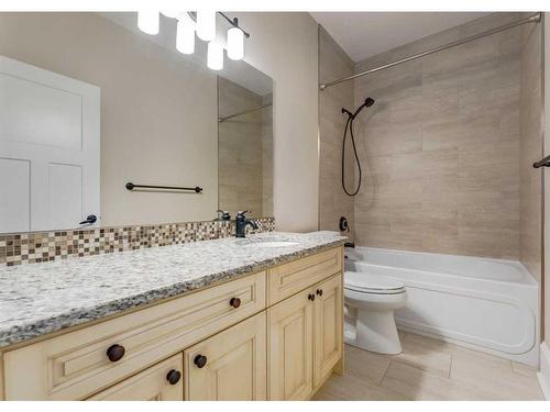 1-420 8 Street Nw, Calgary, AB - Indoor Photo Showing Bathroom