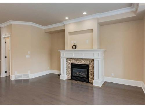 1-420 8 Street Nw, Calgary, AB - Indoor Photo Showing Living Room With Fireplace