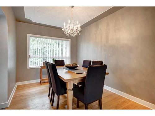 3208 26A Street Sw, Calgary, AB - Indoor Photo Showing Dining Room