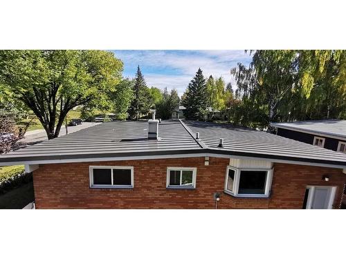 3727 Valdes Place Nw, Calgary, AB - Outdoor