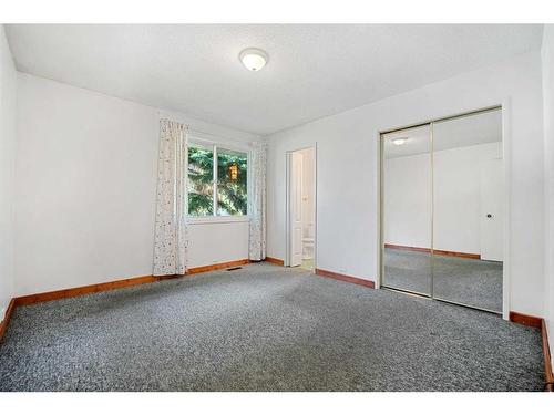 10727 Mapleshire Crescent Se, Calgary, AB - Indoor Photo Showing Other Room