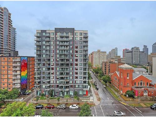 1004-733 14 Avenue Sw, Calgary, AB - Outdoor With Facade