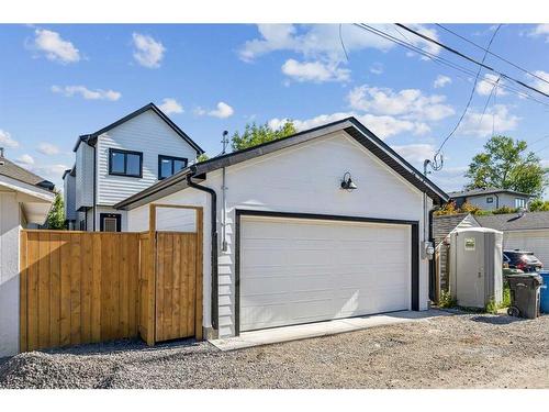 427 15 Avenue Ne, Calgary, AB - Outdoor With Exterior