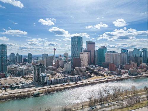 302-123 4 Street Ne, Calgary, AB - Outdoor With View