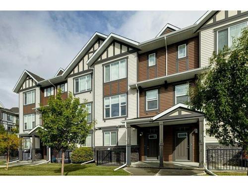 207 New Brighton Walk Se, Calgary, AB - Indoor Photo Showing Other Room