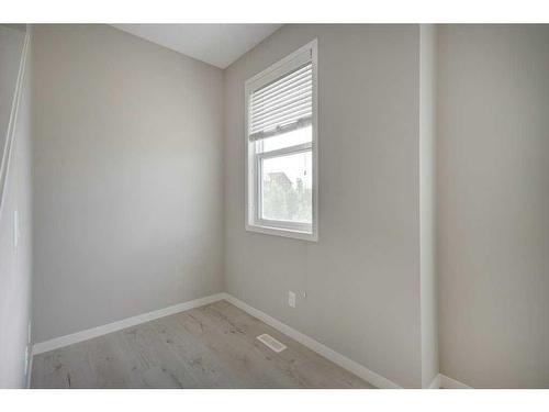 207 New Brighton Walk Se, Calgary, AB - Indoor Photo Showing Other Room