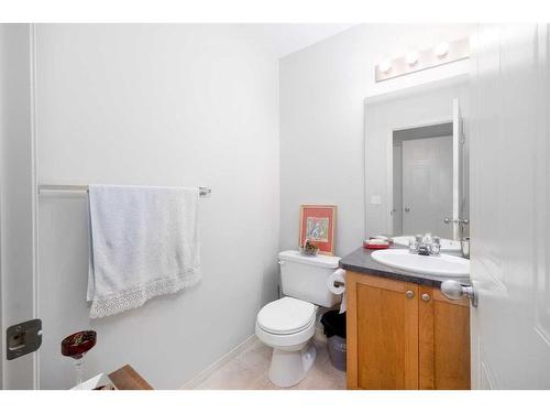 18 Valley Crest Close Nw, Calgary, AB - Indoor Photo Showing Bathroom