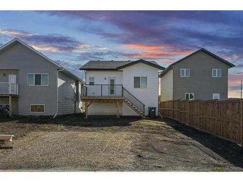 11 Ian Way, Sylvan Lake, AB - Outdoor