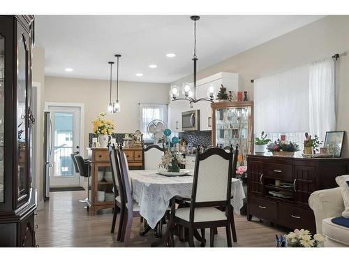 11 Ian Way, Sylvan Lake, AB - Indoor Photo Showing Dining Room