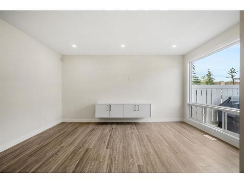 513-200 Brookpark Drive Sw, Calgary, AB - Indoor Photo Showing Other Room