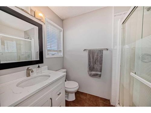 134 Bow Ridge Court, Cochrane, AB - Indoor Photo Showing Bathroom