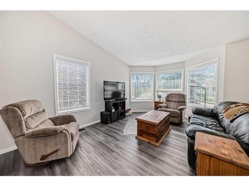 134 Bow Ridge Court, Cochrane, AB - Indoor Photo Showing Living Room