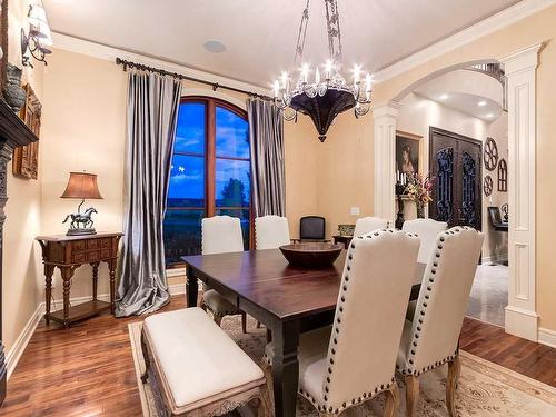 242245 Chinook Arch Lane, Rural Rocky View County, AB - Indoor Photo Showing Dining Room