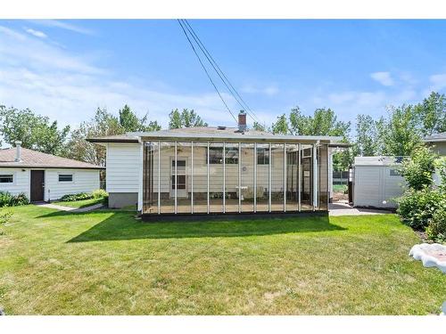 16 Trafford Place Nw, Calgary, AB - Outdoor