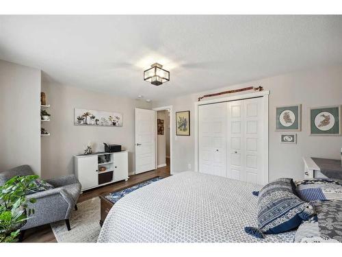 428 Cranford Mews Se, Calgary, AB - Indoor Photo Showing Bedroom