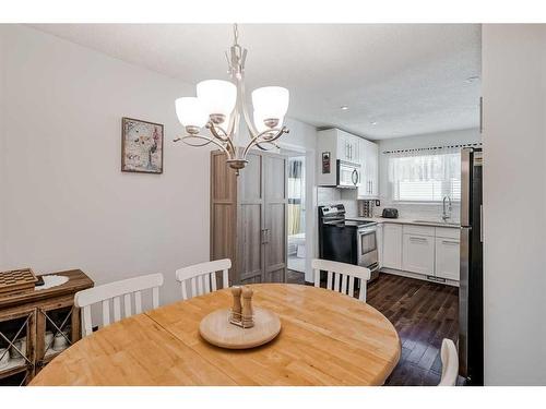 3911 Centre A Street Ne, Calgary, AB - Indoor Photo Showing Dining Room