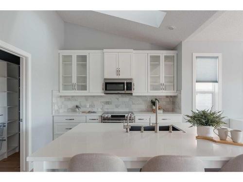 32 Walden Place Se, Calgary, AB - Indoor Photo Showing Kitchen