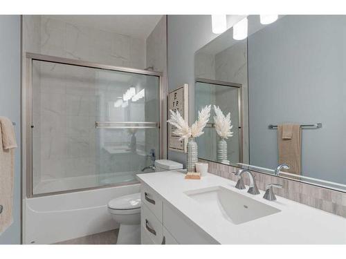 32 Walden Place Se, Calgary, AB - Indoor Photo Showing Bathroom