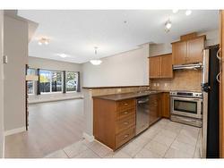 101-20 Discovery Ridge Close SW Calgary, AB T3H 5X3