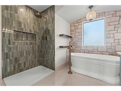 721 Mandalay Link, Carstairs, AB - Indoor Photo Showing Bathroom