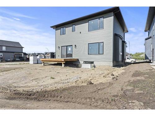 721 Mandalay Link, Carstairs, AB - Outdoor With Exterior