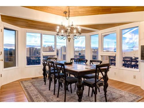 251209 Range Road 33, Rural Rocky View County, AB - Indoor Photo Showing Dining Room