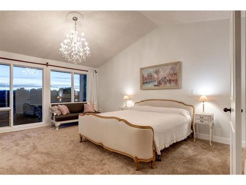 251209 Range Road 33, Rural Rocky View County, AB - Indoor Photo Showing Bedroom