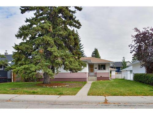 60 Governor Drive Sw, Calgary, AB 