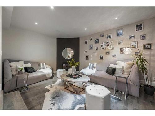 111 Lake Bonavista Drive Se, Calgary, AB - Indoor Photo Showing Living Room