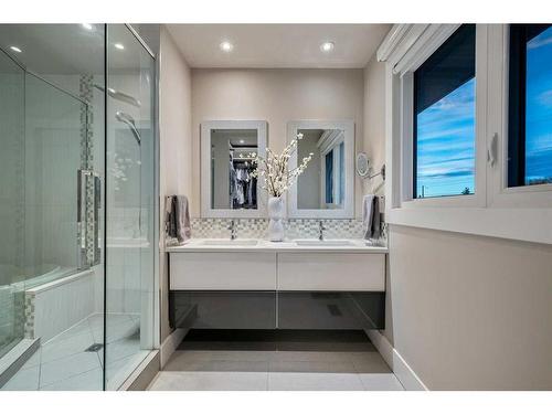 111 Lake Bonavista Drive Se, Calgary, AB - Indoor Photo Showing Bathroom