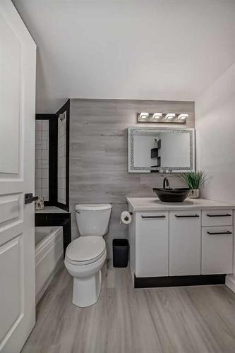 228-22 Richard Place Sw, Calgary, AB - Indoor Photo Showing Bathroom