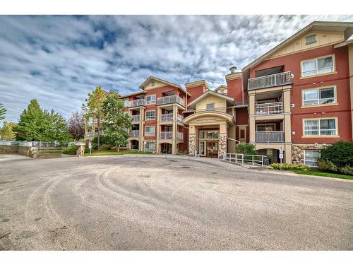 228-22 Richard Place Sw, Calgary, AB - Outdoor With Balcony With Facade