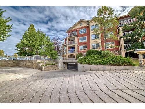 228-22 Richard Place Sw, Calgary, AB - Outdoor With Balcony