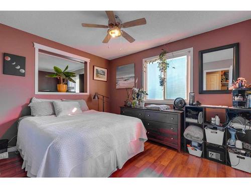 403-117 23 Avenue Sw, Calgary, AB - Indoor Photo Showing Bedroom