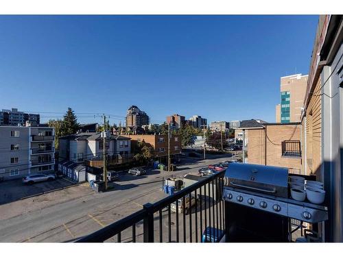 403-117 23 Avenue Sw, Calgary, AB - Outdoor