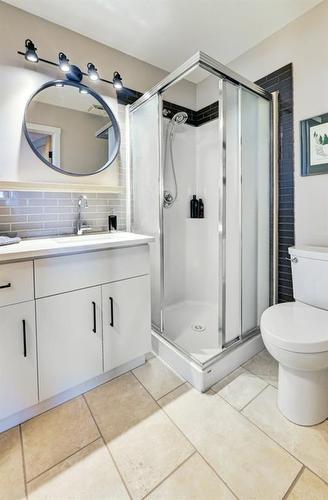 131-69 Springborough Court Sw, Calgary, AB - Indoor Photo Showing Bathroom