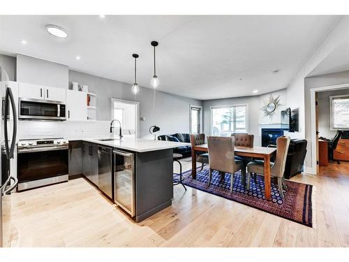 131-69 Springborough Court Sw, Calgary, AB - Indoor Photo Showing Kitchen With Stainless Steel Kitchen With Upgraded Kitchen