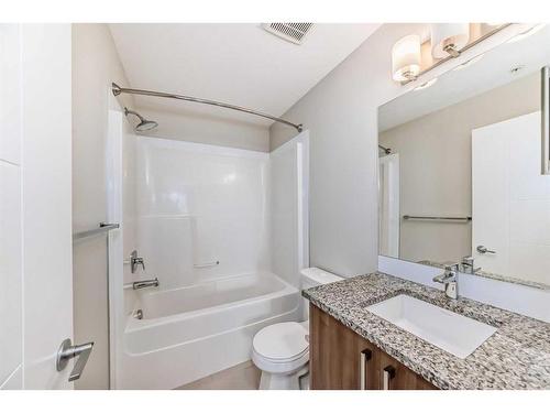 208-20 Sage Hill Terrace Nw, Calgary, AB - Indoor Photo Showing Bathroom