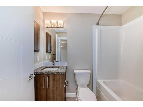 208-20 Sage Hill Terrace Nw, Calgary, AB - Indoor Photo Showing Bathroom