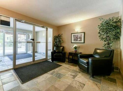 4209-92 Crystal Shores Road, Okotoks, AB - Indoor Photo Showing Other Room