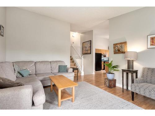 6724 Ranchview Drive Nw, Calgary, AB - Indoor Photo Showing Living Room