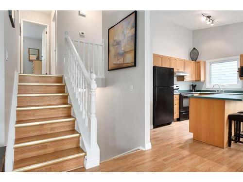 6724 Ranchview Drive Nw, Calgary, AB - Indoor Photo Showing Kitchen