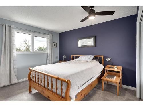 6724 Ranchview Drive Nw, Calgary, AB - Indoor Photo Showing Bedroom