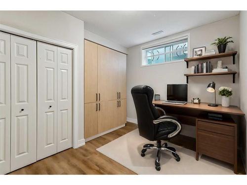 359 Mountain Park Drive Se, Calgary, AB - Indoor Photo Showing Office