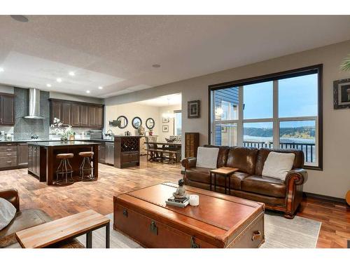 263 Sunset View, Cochrane, AB - Indoor Photo Showing Living Room