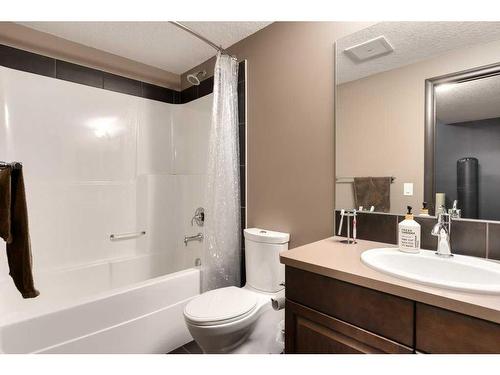 263 Sunset View, Cochrane, AB - Indoor Photo Showing Bathroom