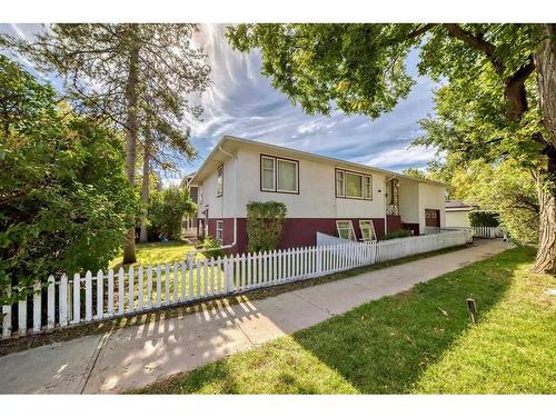 721 4 Avenue Ne, Calgary, AB - Outdoor