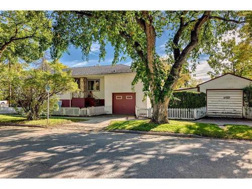 721 4 Avenue Ne, Calgary, AB - Outdoor