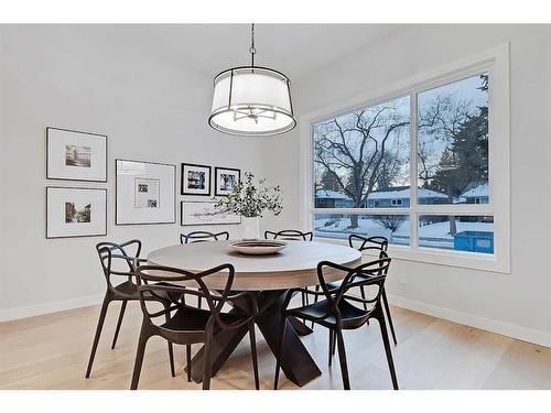 2-3550 45 Street Sw, Calgary, AB - Indoor Photo Showing Dining Room