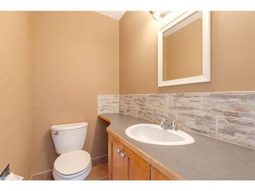 5032 Whitestone Road Ne, Calgary, AB - Indoor Photo Showing Bathroom